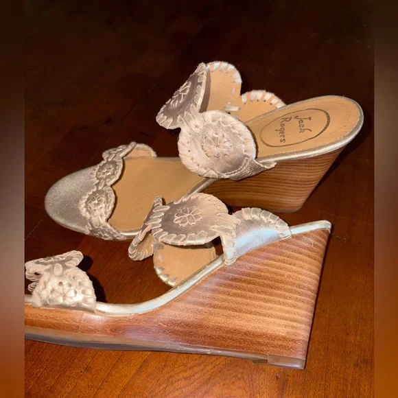 Jack Rogers wedge size 8M - Picture 3 of 4